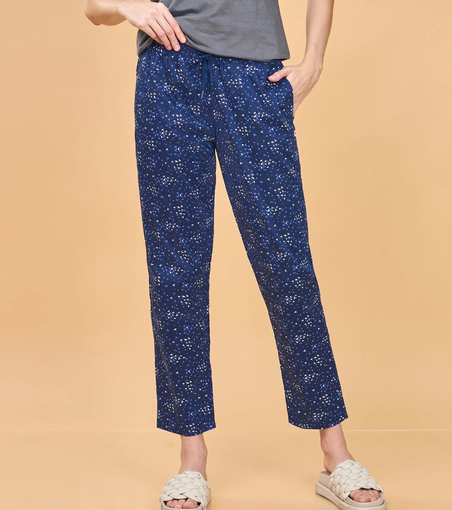 Essentials – E4A5 Hangout Pant Relaxed Fit | Mid Rise | Regular Length