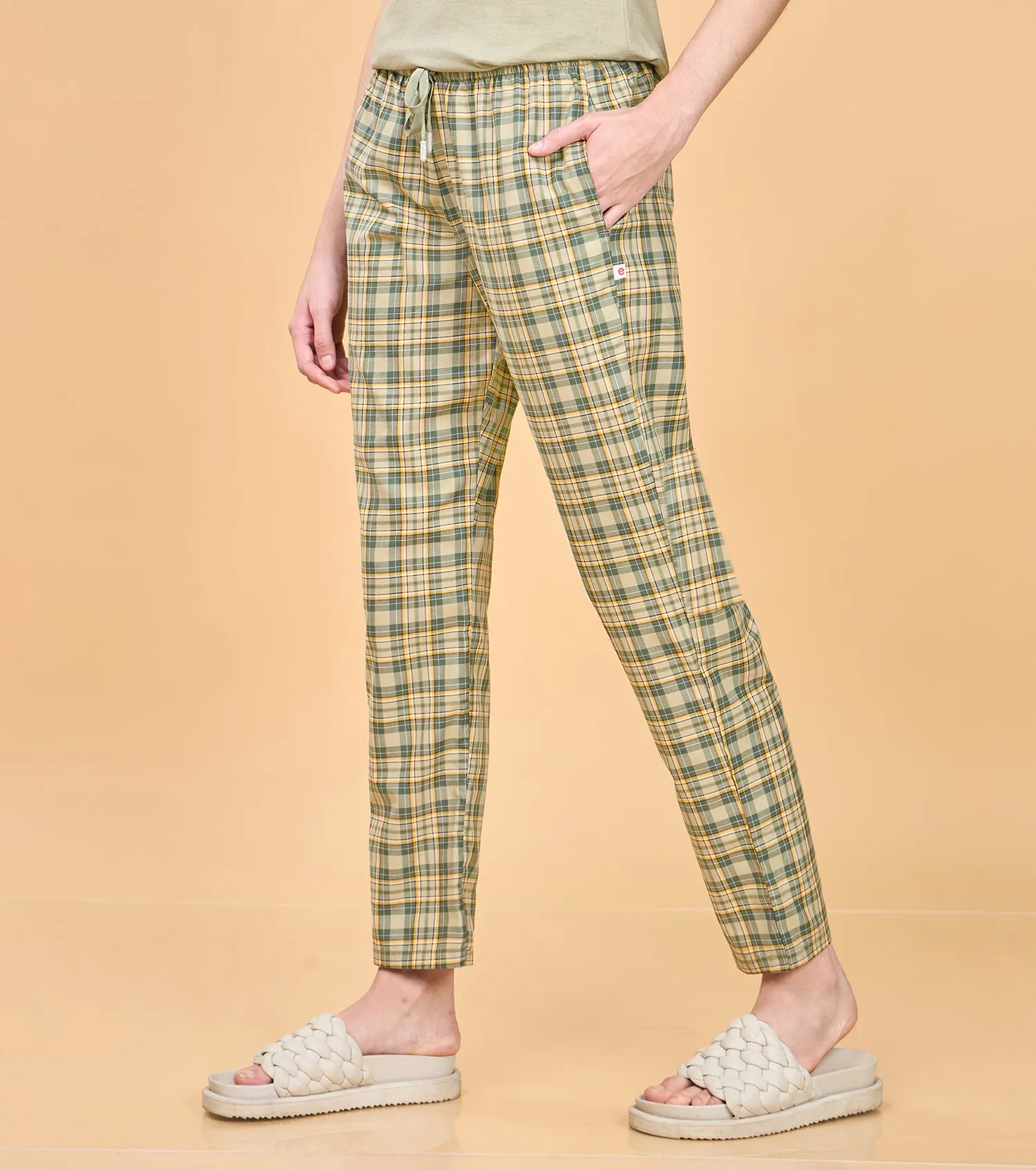 Essentials – E4A5 Hangout Pant Relaxed Fit | Mid Rise | Regular Length